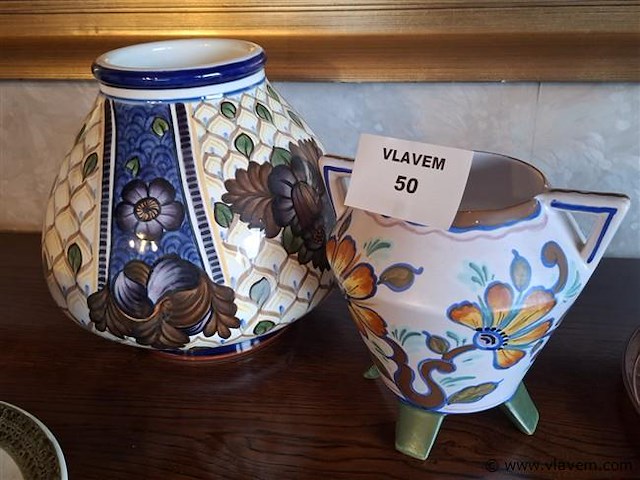 2 vazen - afbeelding 1 van  4