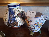 2 vazen - afbeelding 1 van  4