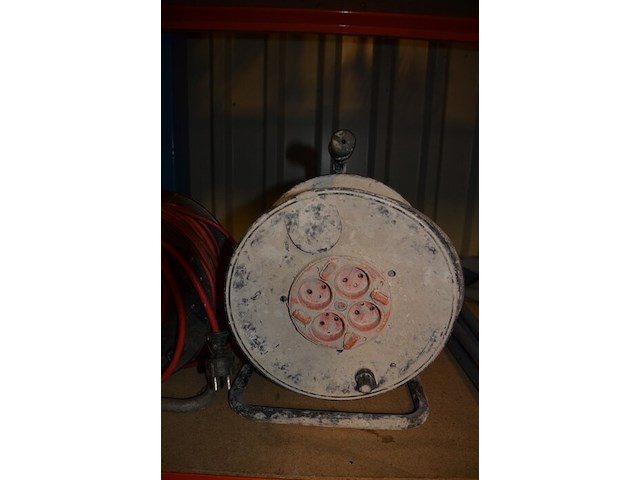 2 verlengkabels op haspel - afbeelding 4 van  5