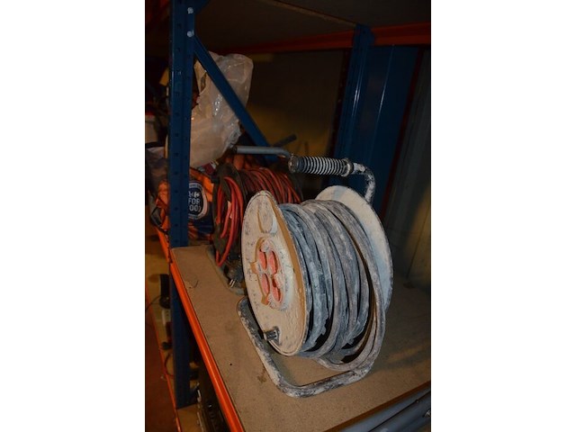 2 verlengkabels op haspel - afbeelding 5 van  5