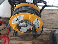 2 verlengsnoeren van 40 meter op de spoel - afbeelding 1 van  4