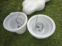 2 verlichte bloempotten in kunststof - afbeelding 3 van  4
