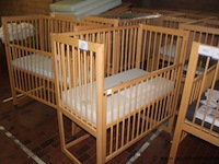 2 verrijdbare houten hoogslapers afm 125x66x135cm - afbeelding 1 van  1