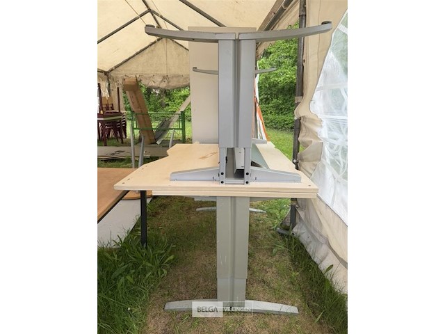 2 verstelbare bureau's - afbeelding 4 van  4