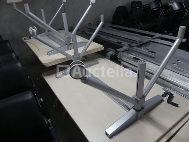 2 verstelbare zit/sta bureaus - afbeelding 6 van  7