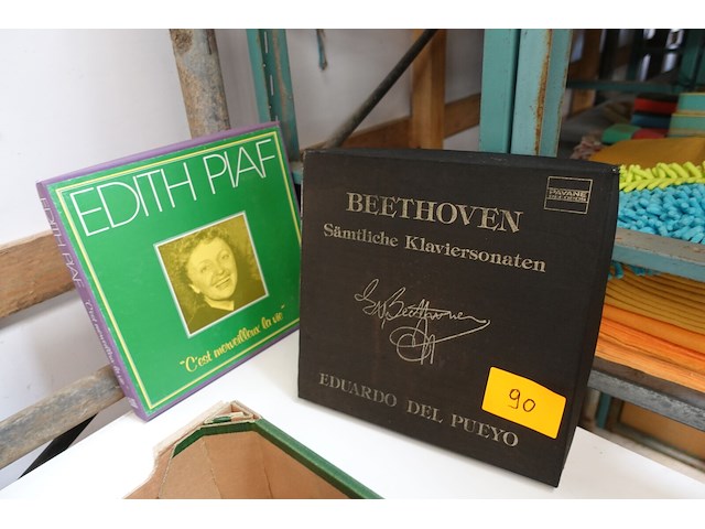 2 verzamelalbums met lp's (edith piaf en beethoven) - afbeelding 1 van  3