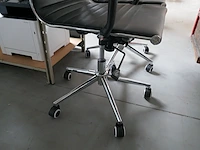 2 verzorgde bureelstoelen - afbeelding 2 van  12