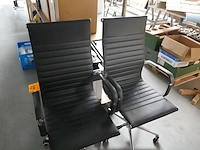 2 verzorgde bureelstoelen - afbeelding 4 van  12