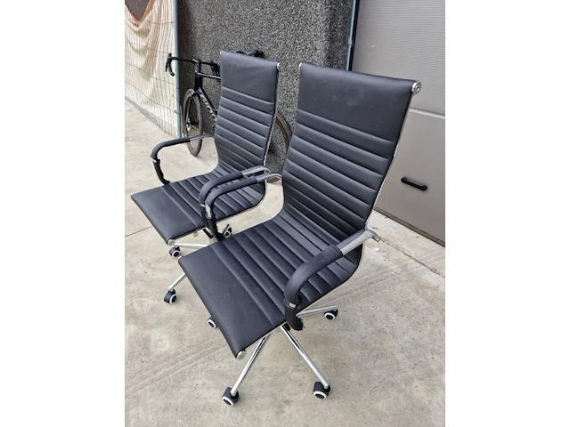 2 verzorgde bureelstoelen - afbeelding 5 van  12