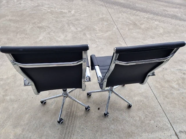 2 verzorgde bureelstoelen - afbeelding 6 van  12