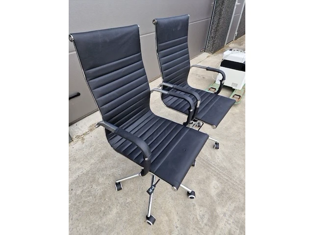2 verzorgde bureelstoelen - afbeelding 7 van  12