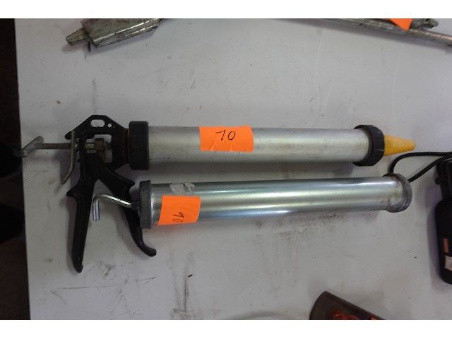 2 vetpompen - afbeelding 1 van  1