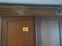 2 vintage houten kasten - afbeelding 1 van  3