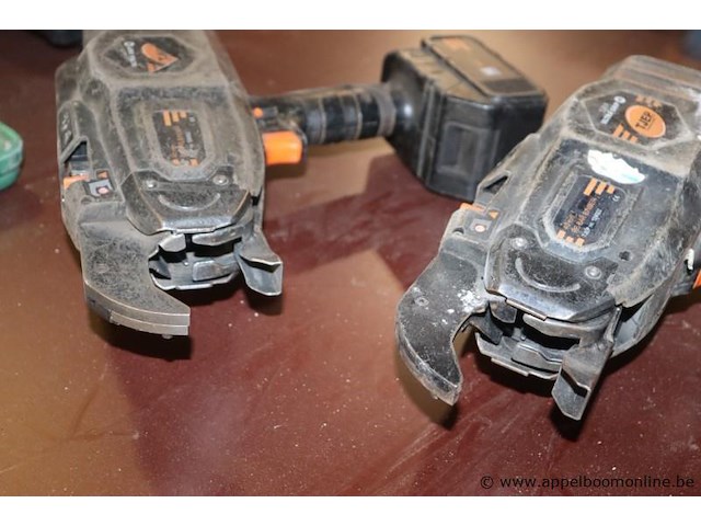 2 vlechtmachines tjep ultra grip 40 vv oplader - afbeelding 3 van  4