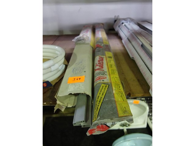 2 vliegenramen - afbeelding 1 van  2