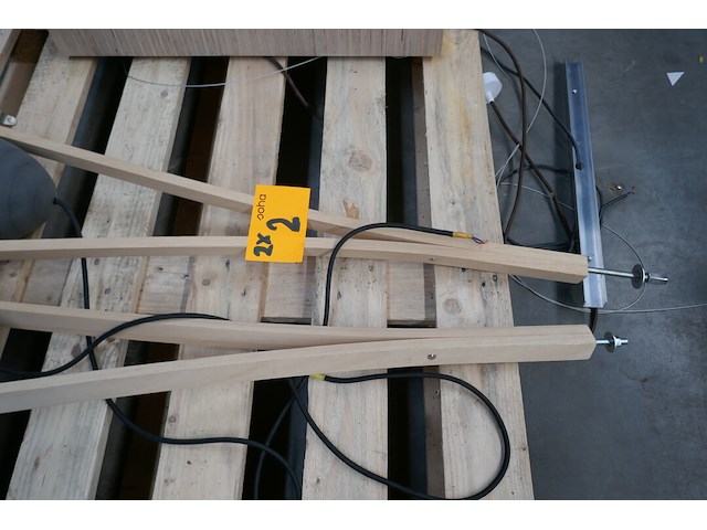 2 vloerlampen monday - afbeelding 3 van  4