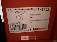 2-voudige afdekplaat legrand valena next (10 st/doos-4 dozen)
