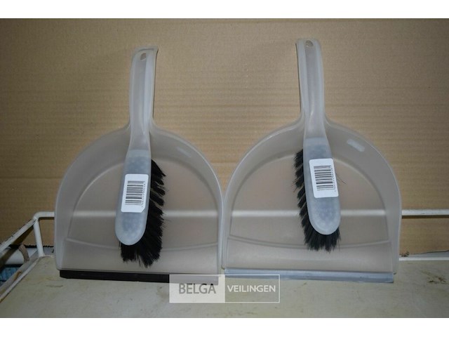 2 vuilblikje + borstel - afbeelding 1 van  1