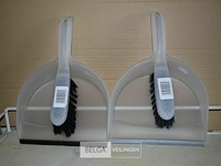 2 vuilblikje + borstel - afbeelding 1 van  1