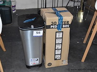 2 vuilnisbakken - afbeelding 1 van  3