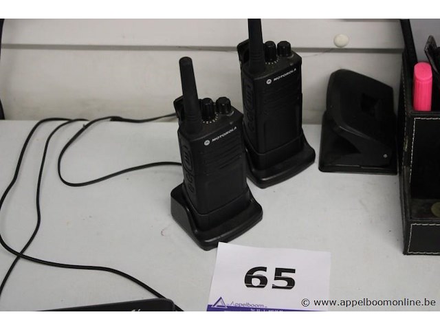 2 walkie-talkies motorola - afbeelding 1 van  1