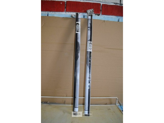 2 wanddeco bruce lee, jacky chan - afbeelding 1 van  3