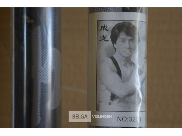 2 wanddeco jacky chan en ? - afbeelding 2 van  3