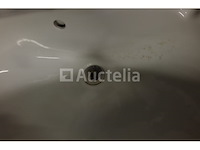 2 wastafels en 2 toiletten - afbeelding 6 van  10