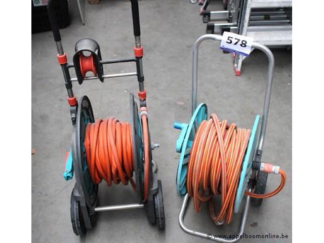 2 waterdarmen op haspel - afbeelding 1 van  2