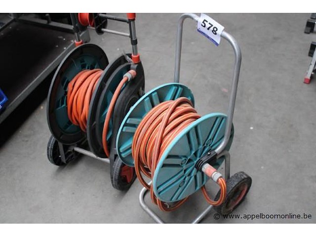 2 waterdarmen op haspel - afbeelding 2 van  2