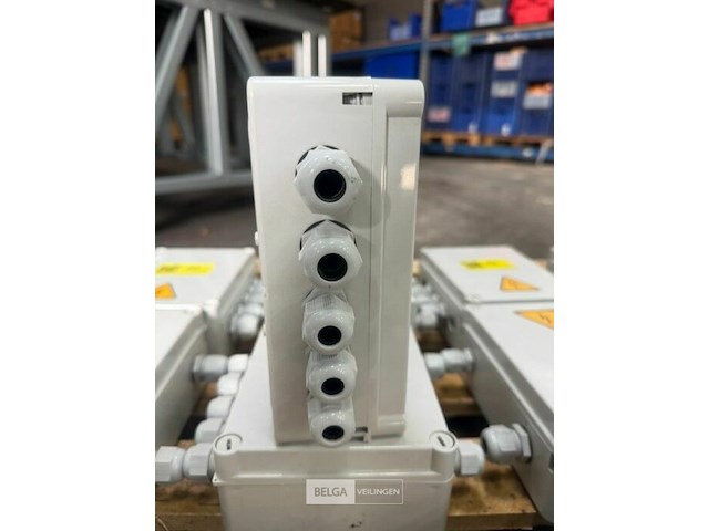 2 waterdichte aftakdoos marlanvil - afbeelding 2 van  4