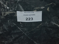 2 werkkoffers stanley met klein handgereedschap, transportkar op 4 wielen, 3 bouwhelmen, 3 mortelkuipen (10,11,12,13) - afbeelding 9 van  12