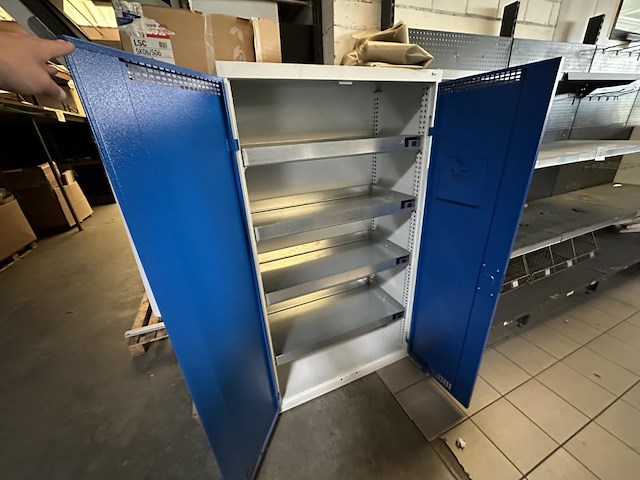 2 winkeldisplays +- l5m & l2m + archiefkast - afbeelding 6 van  6