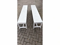2 witte banken - afbeelding 3 van  5