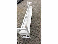 2 witte banken - afbeelding 5 van  5