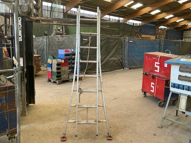 2 x 8 schuifladder - afbeelding 1 van  4