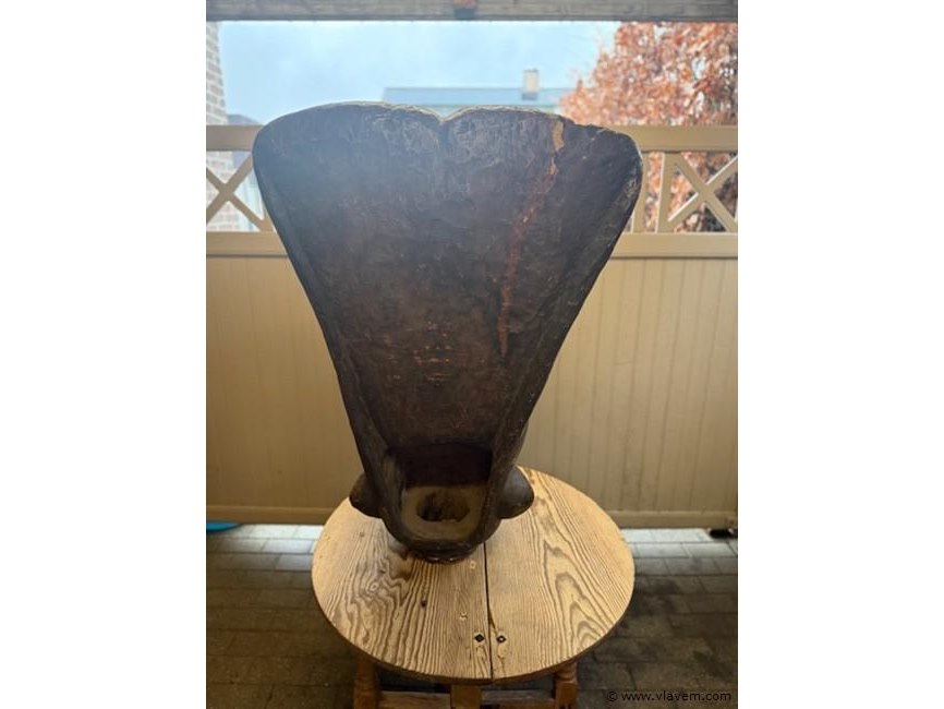 Div. goederen, wo. kast, tafel, traplader, e-step, gereedschap, nieuwe elektrische fietsen enz.