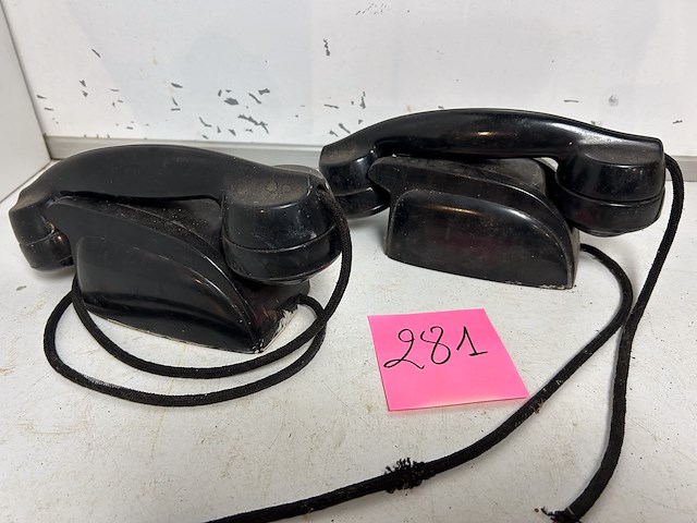 2 x bakelieten telefoon - afbeelding 1 van  2