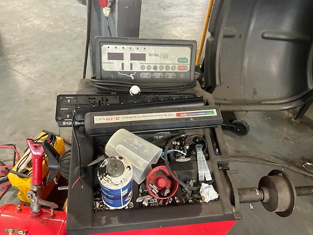 2 x banden balanceermachine met toebehoren - afbeelding 3 van  17