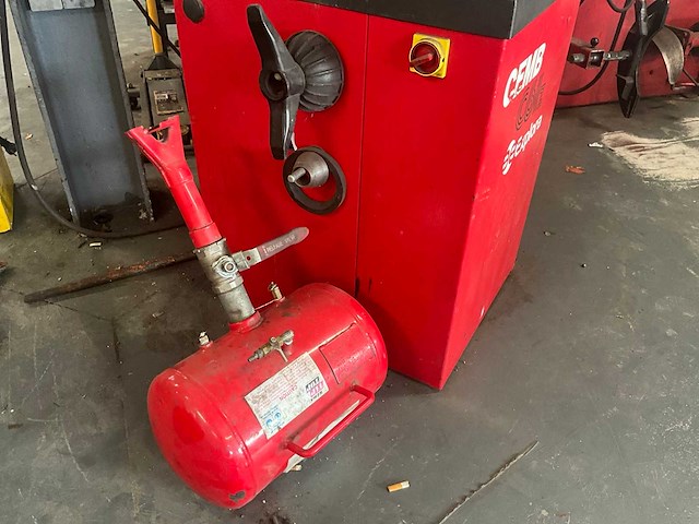 2 x banden balanceermachine met toebehoren - afbeelding 7 van  17