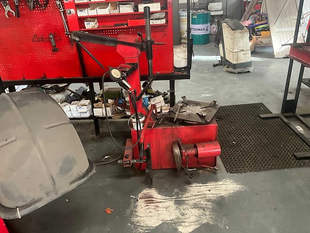 2 x banden balanceermachine met toebehoren - afbeelding 10 van  17