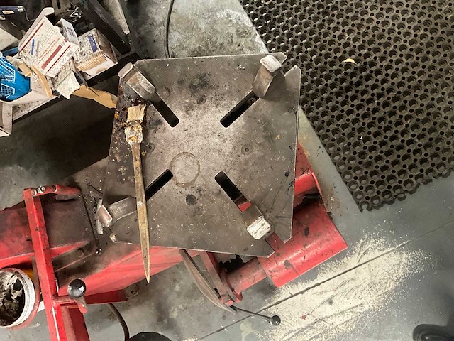 2 x banden balanceermachine met toebehoren - afbeelding 12 van  17