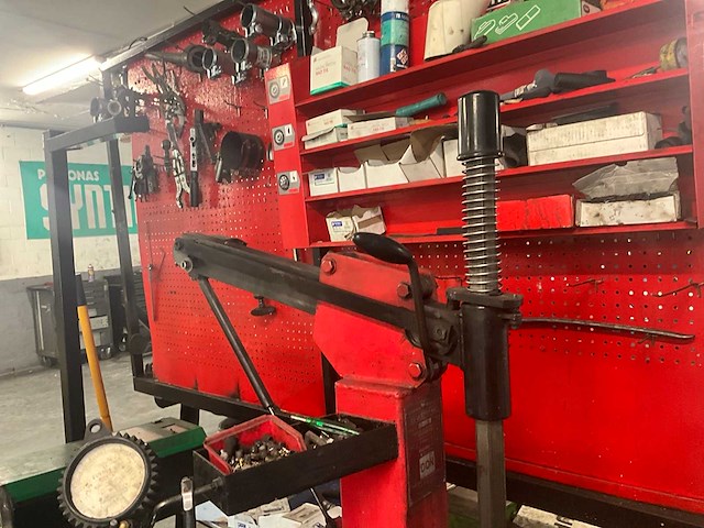 2 x banden balanceermachine met toebehoren - afbeelding 15 van  17