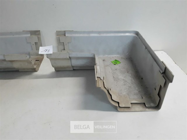 2 x binnenhoek 160mm licht grijs pvc regenafvoer - afbeelding 3 van  3