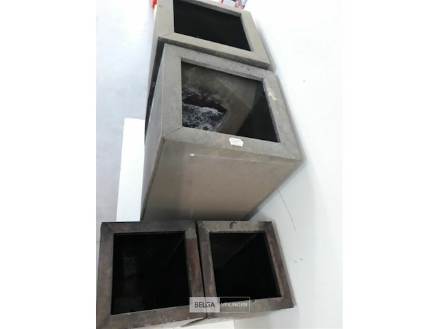 2 x bloembakken set zinc 2 stuks met roestplekken - afbeelding 3 van  3