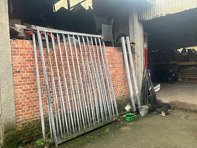 2 x bouwhek met palen - afbeelding 2 van  3