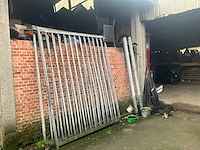 2 x bouwhek met palen - afbeelding 2 van  3