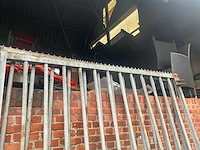 2 x bouwhek met palen - afbeelding 3 van  3