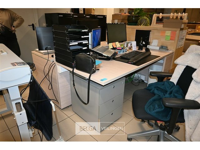 2 x bureau - afbeelding 1 van  6