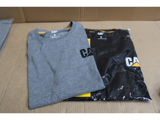 2 x cat t- shirt (medium) - afbeelding 1 van  1